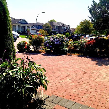 Great Guest Suite In A Gorgeous House New Westminster Exterior foto