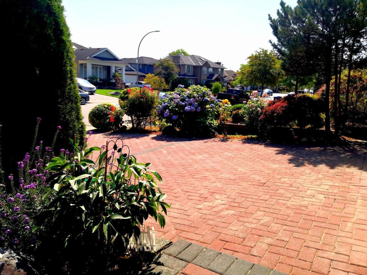 Great Guest Suite In A Gorgeous House New Westminster Exterior foto